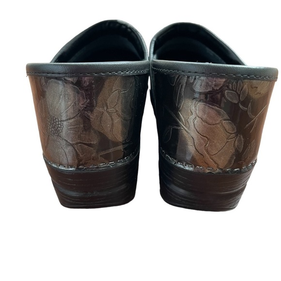 Dansko Clogs Pewter Floral Patent Womens 40 US 9.5-10 Black - Picture 4 of 5
